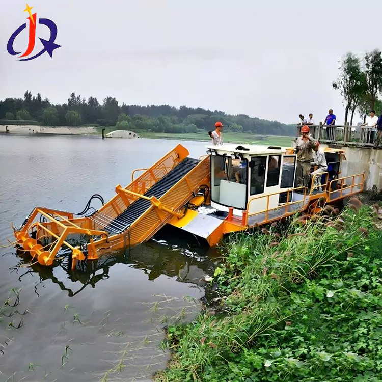 हायसिंथ आणि डकवीड कटर बोट